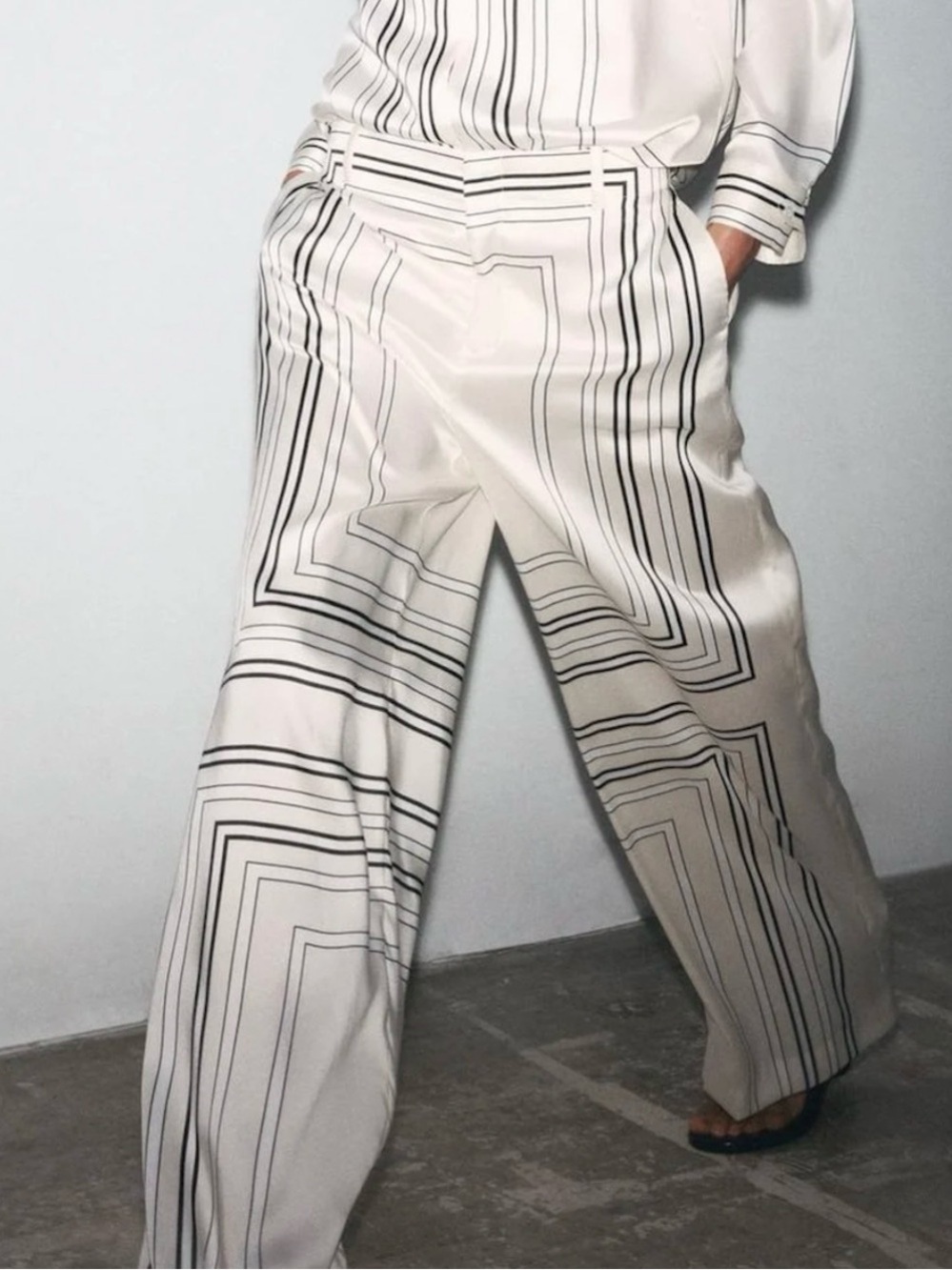 Zara Cream Wide-Leg Stripe Trousers
